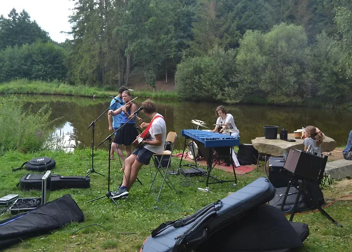 Slavonice Modletice S Rekou A Rybniky Pro Rodiny Pisecne